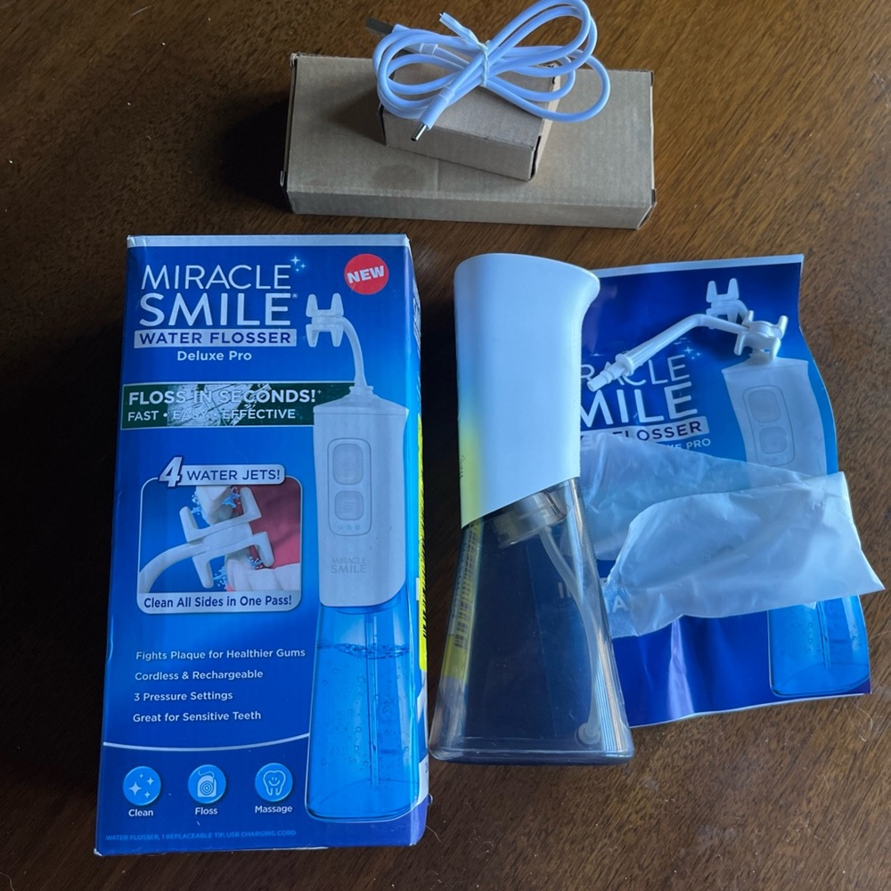 Miracle Smile Magic Flosser Deluxe Pro Cordless/Rechargeable 360 Cleaning. - Picture 2 of 6